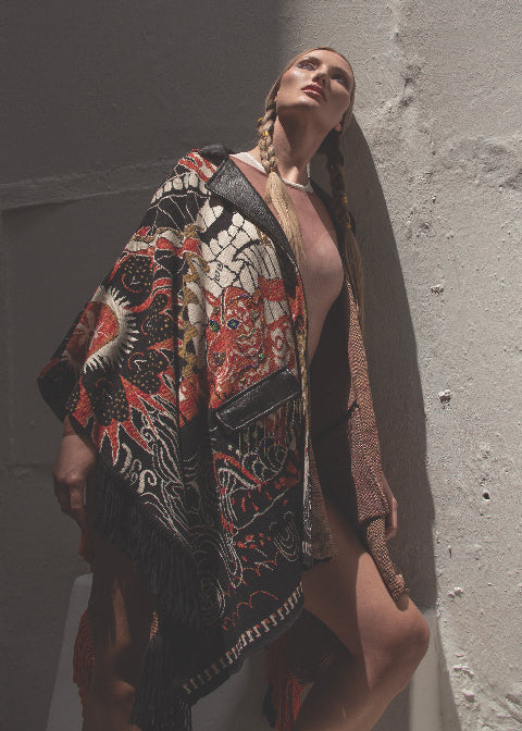 OCELOTE Cape in Black - Who Cares Why Not