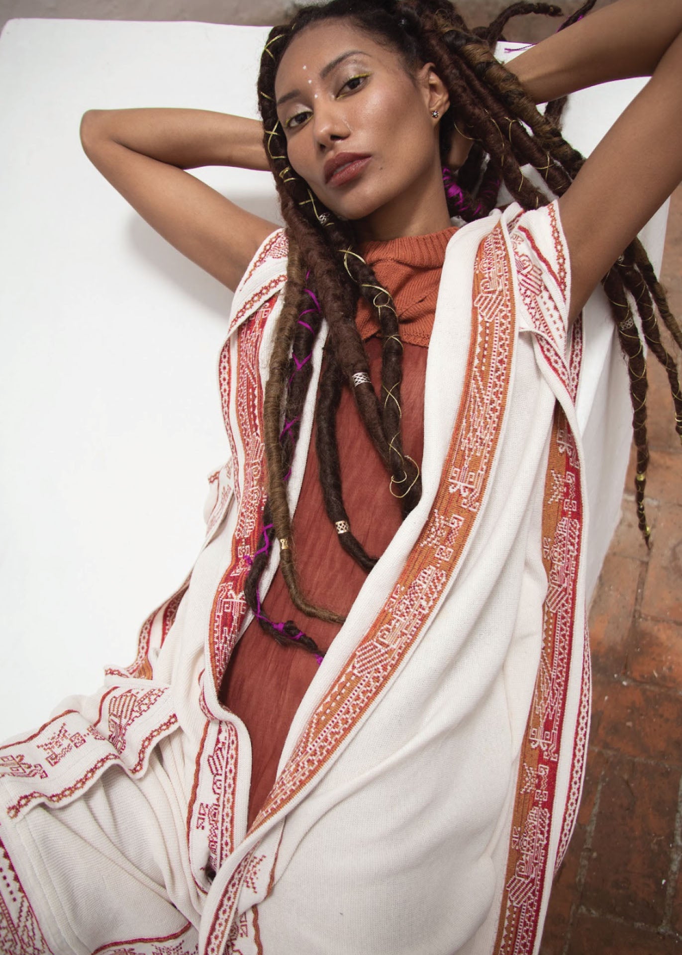 KAN vest in white - Who Cares Why Not