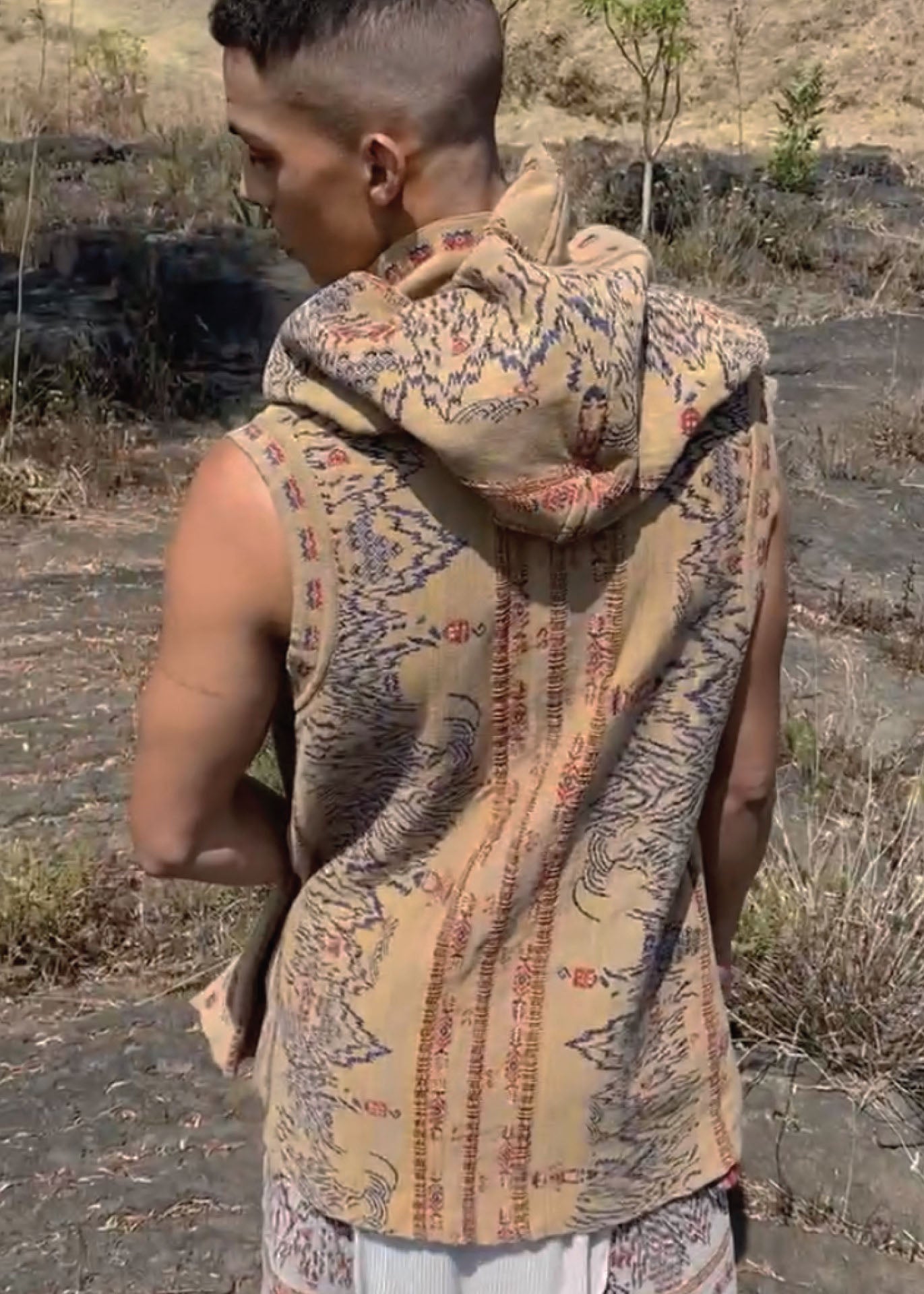 OAXACA hooded vest - Who Cares Why Not