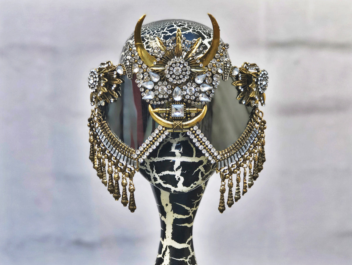 Grand Kabuto in Gold/Crystal - Who Cares Why Not