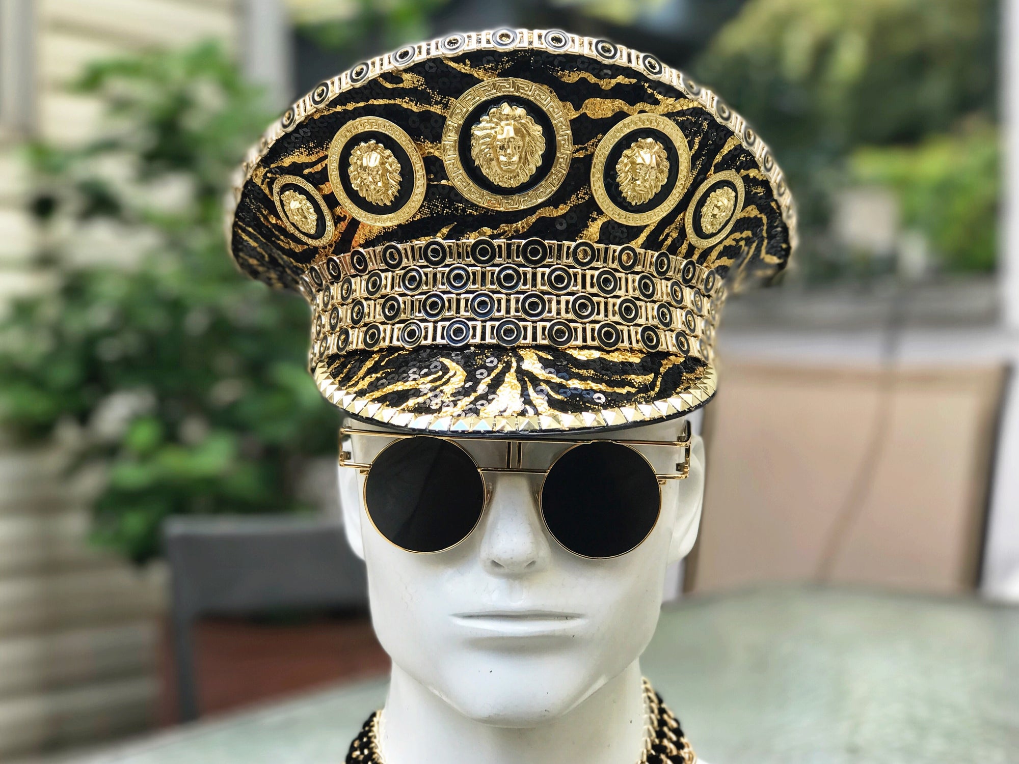 Gata in Black & Gold - Who Cares Why Not