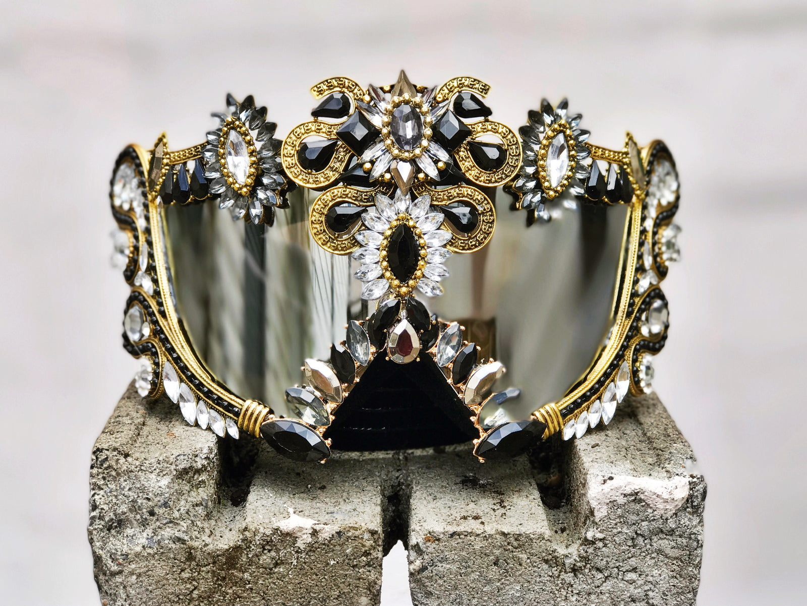 Spyro in Black/Gold - Who Cares Why Not